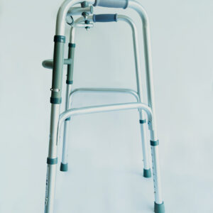 Caminador Plegable con un Botón en Aluminio sin Ruedas