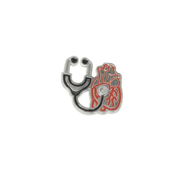 Pin Fonendoscopio con Corazón Negro