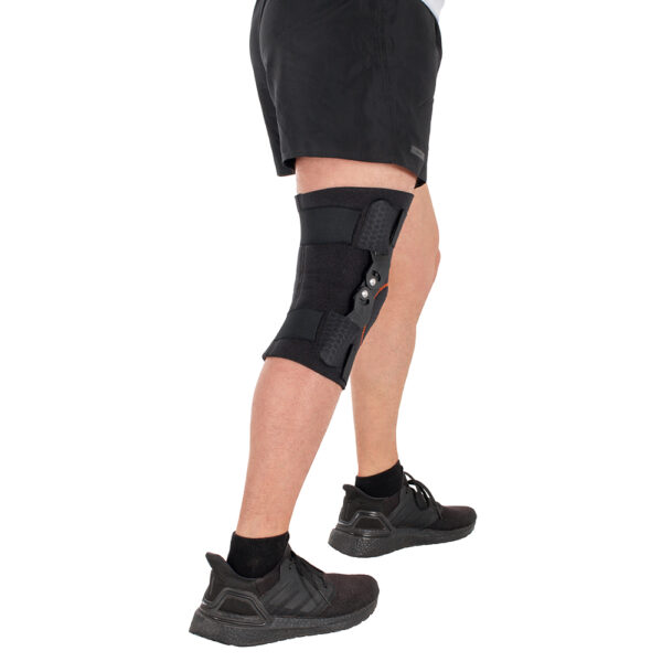 Brace de rodilla con articulación libre